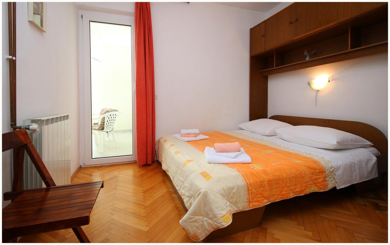 Apartments Huljev Primosten Ngoại thất bức ảnh